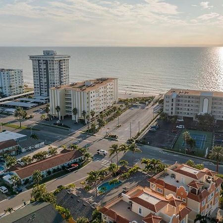 Steps To The Beach And Restaurants! - Coconut Villa'S Suite 1 St. Pete Beach Esterno foto